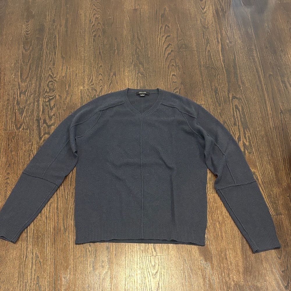 Christopher Fischer Men’s V-Neck Cashmere Sweater in Deep Blue Size Medium